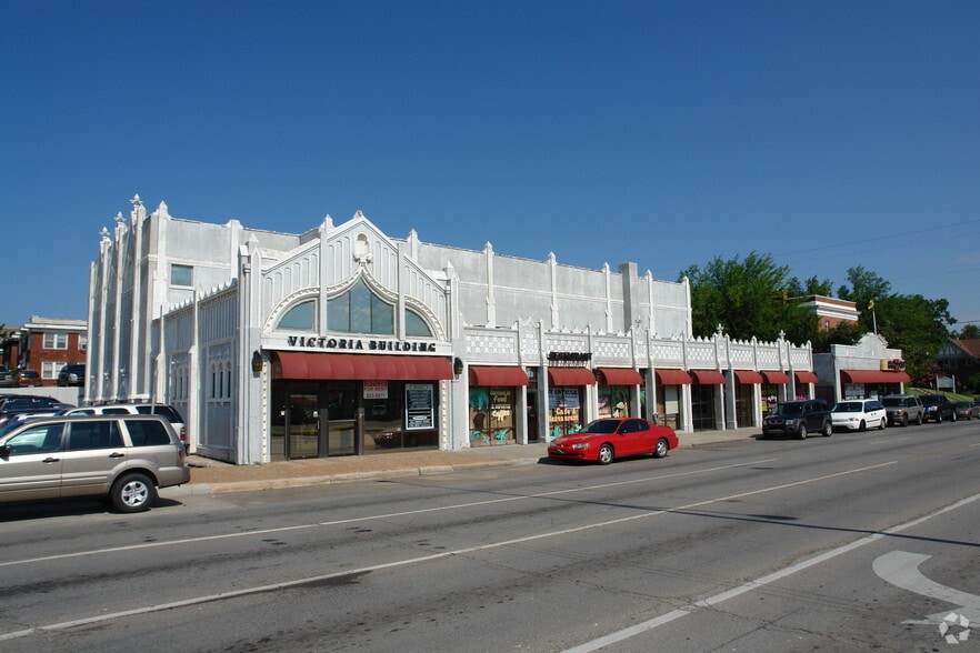 1901-1909 N Classen Blvd, Oklahoma City, OK for lease - Primary Photo - Image 1 of 8