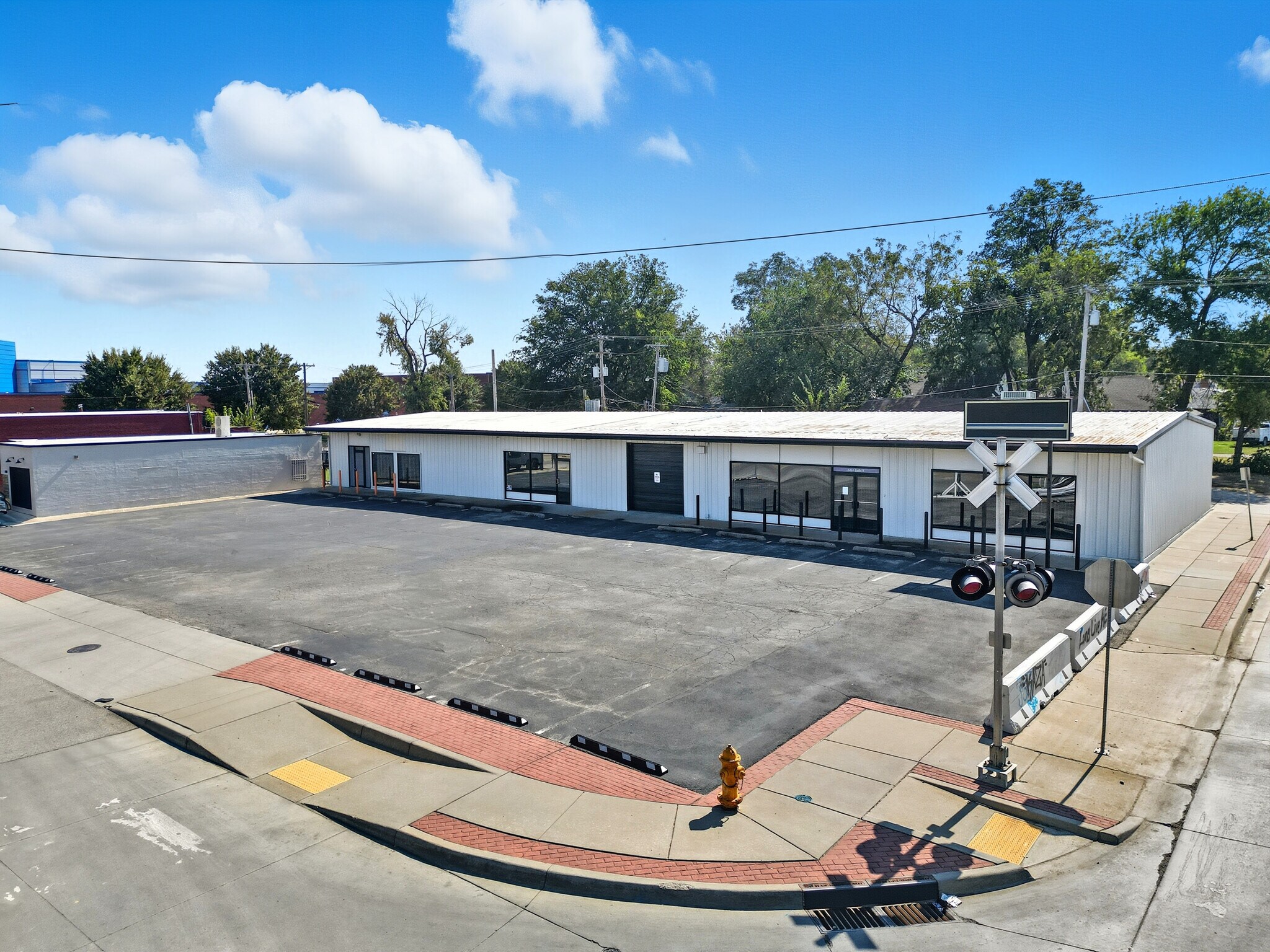 2422-2424 W 41st St, Tulsa, OK for lease Primary Photo- Image 1 of 14