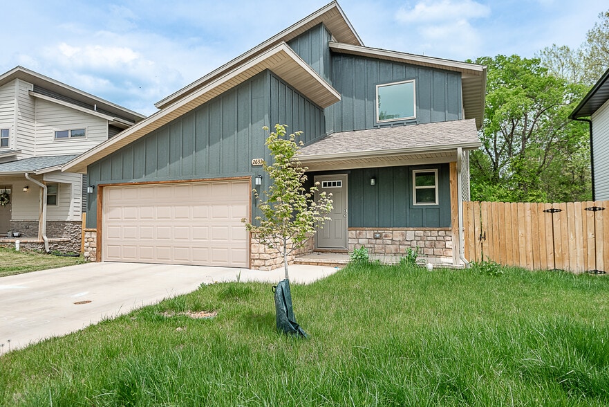 2644 N Prospect Ave, Springfield, MO à vendre - Photo du bâtiment - Image 2 de 42