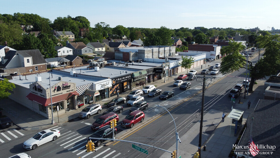 186-16-187-06 Union Tpke, Fresh Meadows, NY à vendre - Photo du b timent - Image 3 de 8