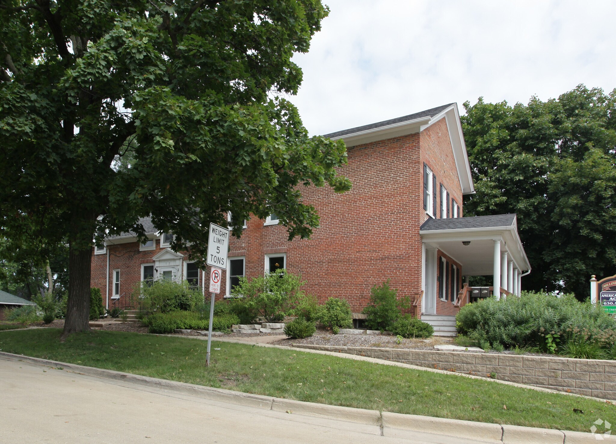 522 W Main St, St Charles, IL à louer Photo principale- Image 1 de 5