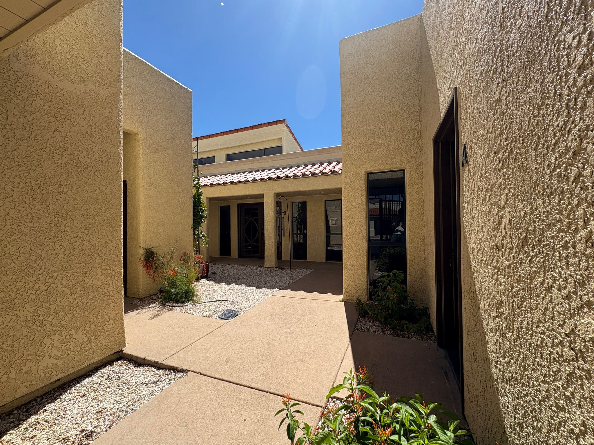 6137 E Grant Rd, Tucson, AZ for lease Interior Photo- Image 1 of 6