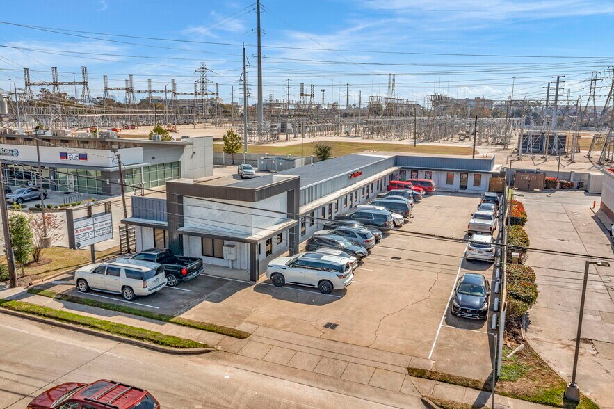 2015 W 34th St, Houston, TX à vendre - Photo du bâtiment - Image 2 de 7
