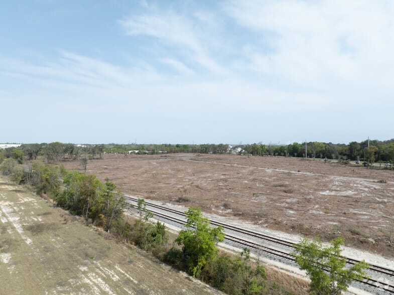 1750 Zoo pky, Jacksonville, FL for lease - Primary Photo - Image 1 of 1