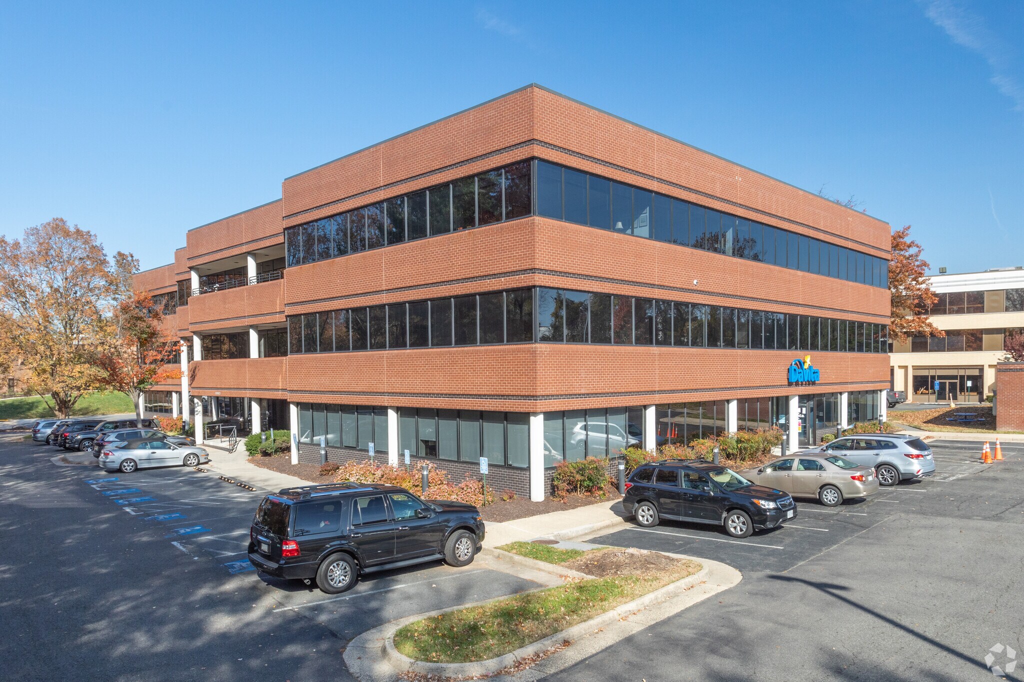 8003 Forbes Pl, Springfield, VA à louer Photo du bâtiment- Image 1 de 4