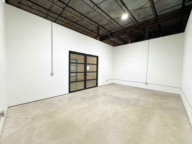 600 S 1st St, Rogers, AR à louer - Photo intérieure - Image 1 de 32