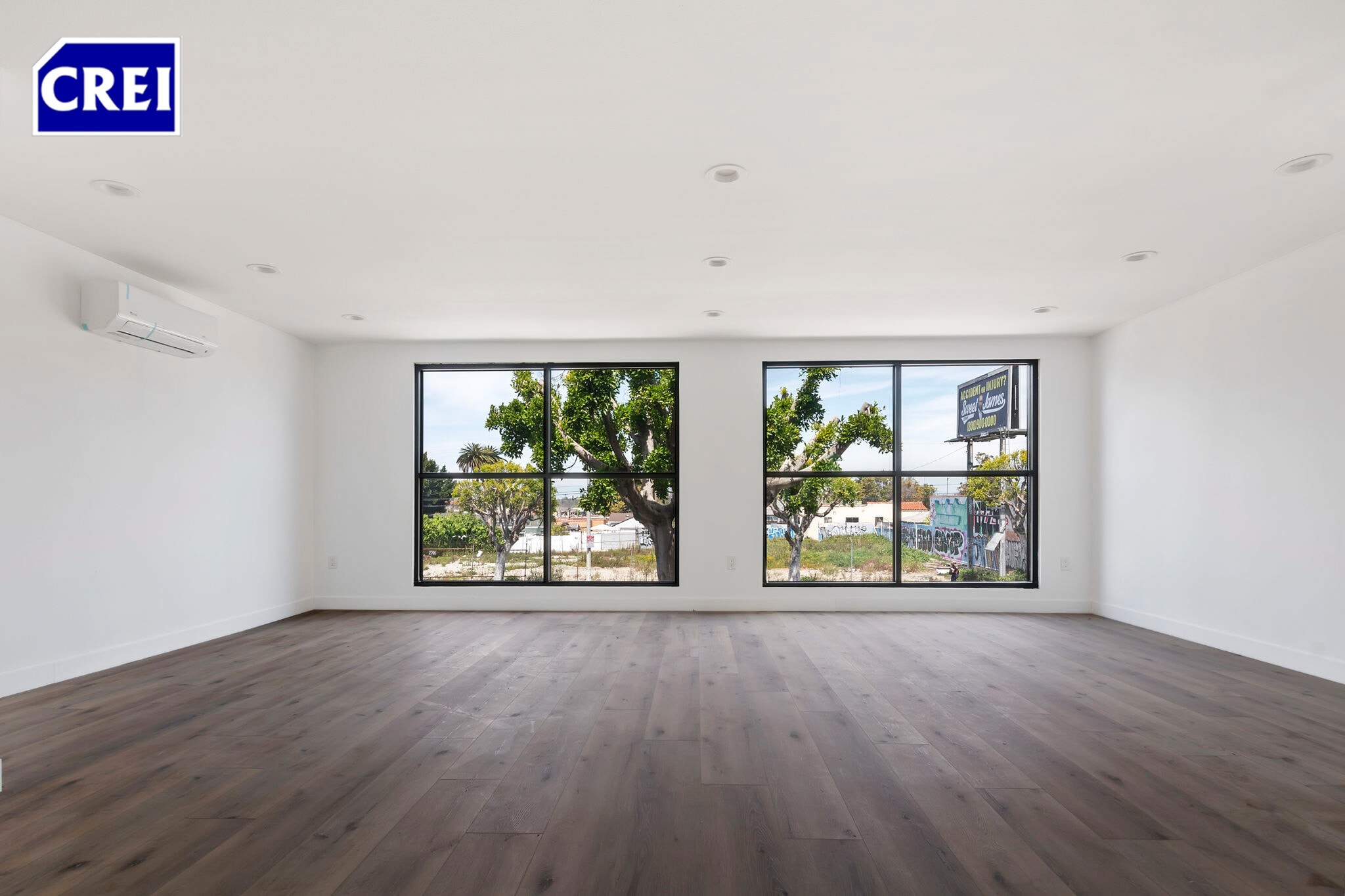 2710 W Florence Ave, Los Angeles, CA for lease Interior Photo- Image 1 of 8