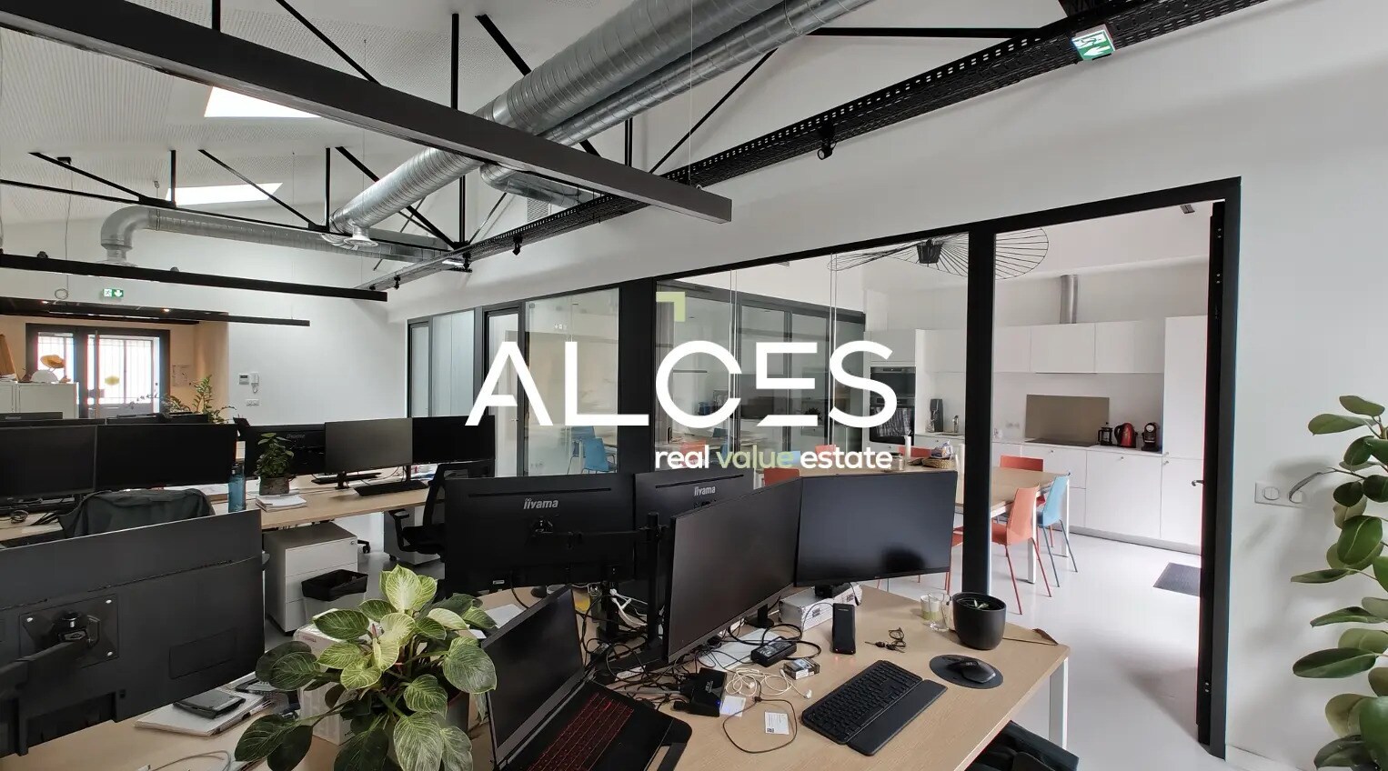 Office in Bordeaux for lease Interior Photo- Image 1 of 3