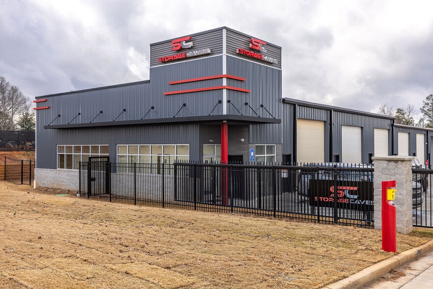 6034 Lanier Islands Pky, Buford, GA for sale - Building Photo - Image 2 of 15