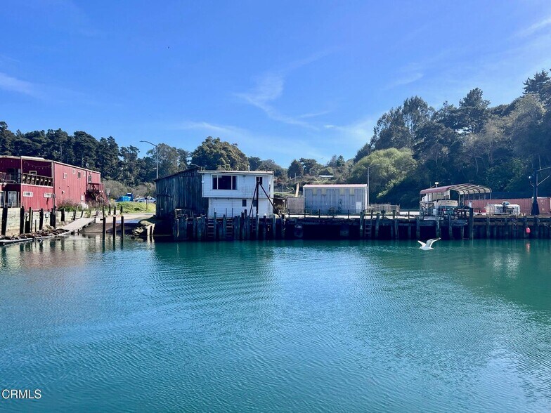 19290 S Harbor Dr, Fort Bragg, CA à vendre - Photo du bâtiment - Image 3 de 23