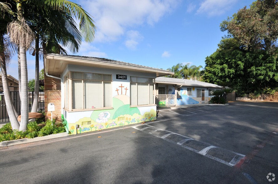 3401 N Harbor Blvd, Fullerton, CA à vendre - Photo du bâtiment - Image 1 de 7