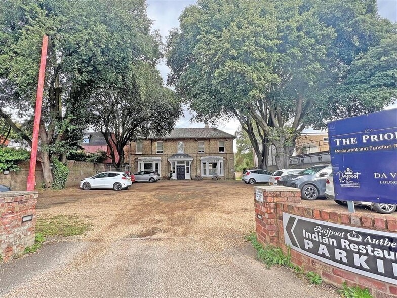 83 High St, Huntingdon for sale - Primary Photo - Image 1 of 14