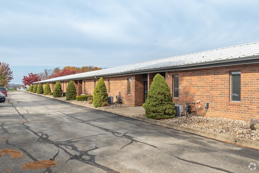 1002-1016 Corporate Ln, Export, PA for lease - Primary Photo - Image 1 of 6