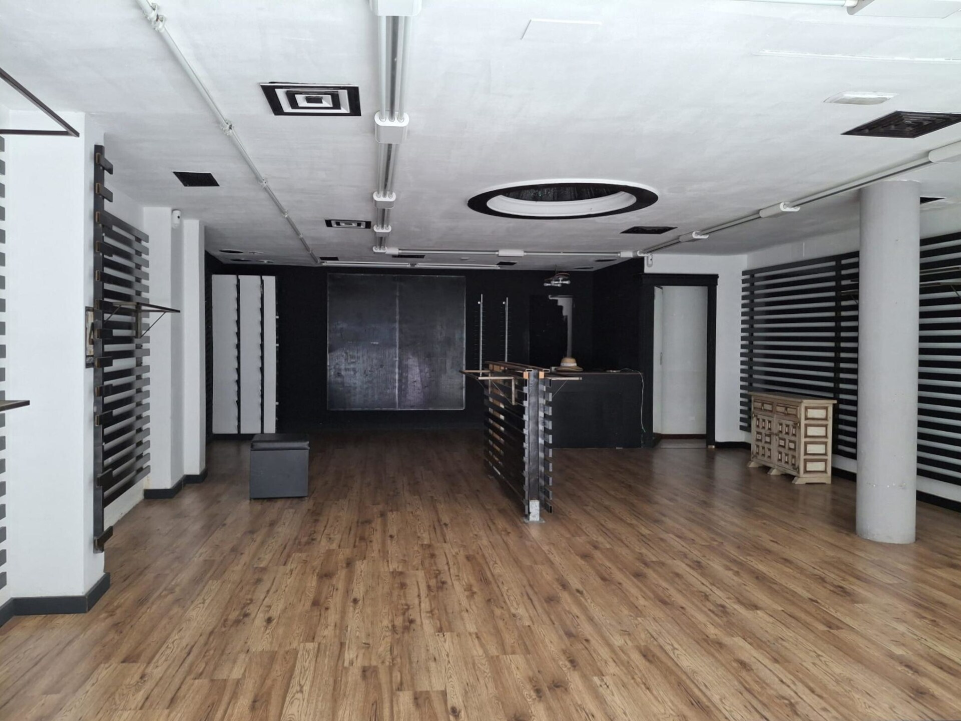 Retail in Mataró, Barcelona for lease Primary Photo- Image 1 of 2