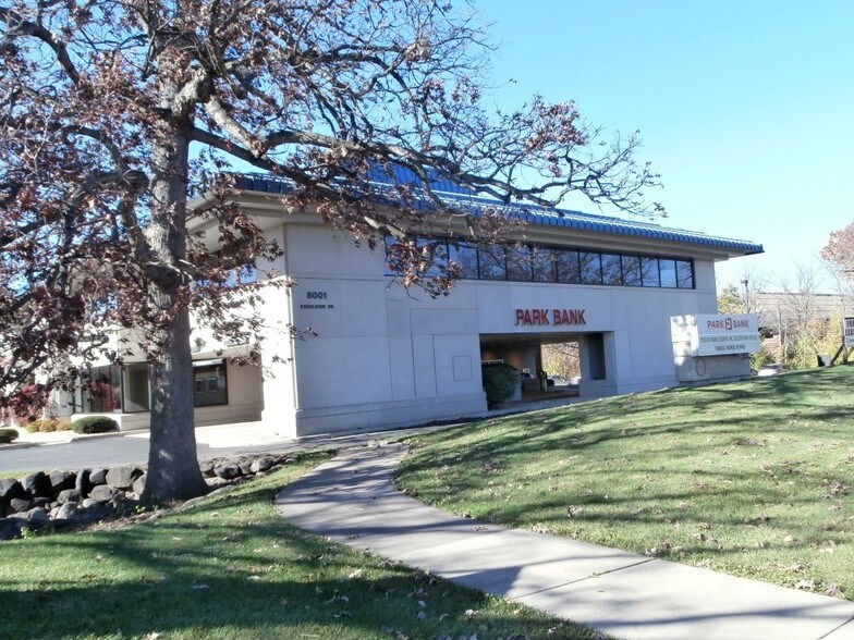 8001 Excelsior Dr, Madison, WI à louer - Photo du bâtiment - Image 3 de 6