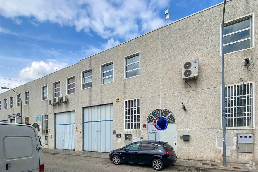 Industrial in Alcorcón, Madrid for sale - Building Photo - Image 1 of 7