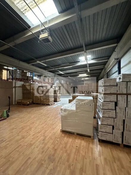 Industriel dans Le Blanc-Mesnil à louer - Photo intérieure - Image 2 de 4