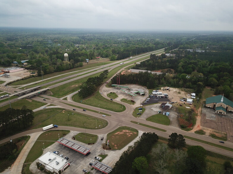 900 Avenue G, Kentwood, LA for sale - Building Photo - Image 2 of 9