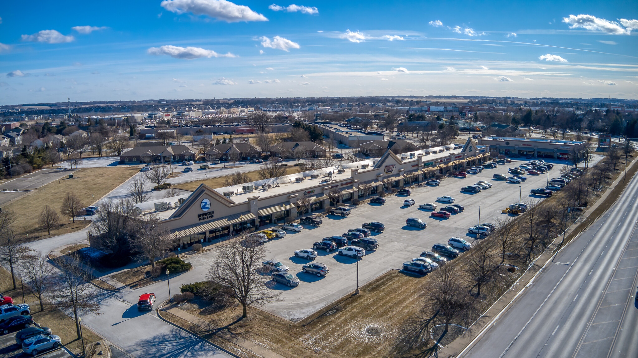1100-1148 Douglas Rd, Oswego, IL for lease Primary Photo- Image 1 of 6