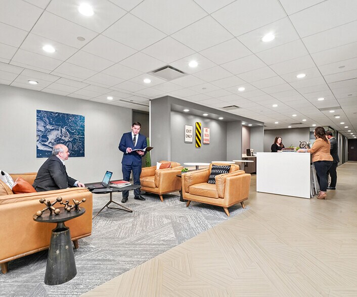 1750 E Golf Rd, Schaumburg, IL à louer - Photo intérieure - Image 1 de 10