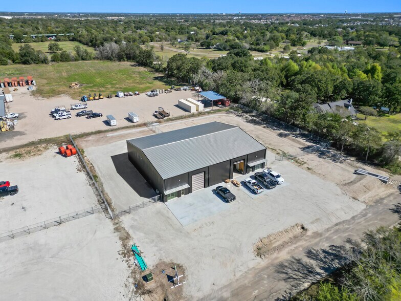 4133 Ashley Ln, College Station, TX for lease - Building Photo - Image 2 of 10