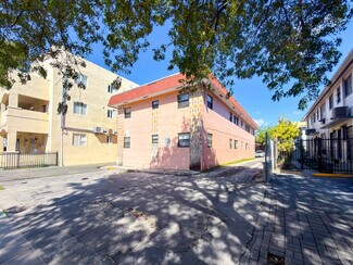 Plus de détails pour 945 SW 4th St, Miami, FL - Multi-résidentiel à vendre