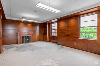 1141 N Robinson Ave, Oklahoma City, OK for lease Interior Photo- Image 2 of 8