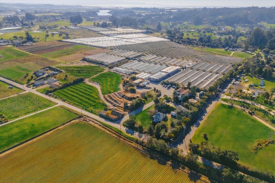 371 Calabasas Rd, Watsonville, CA for sale - Building Photo - Image 2 of 65