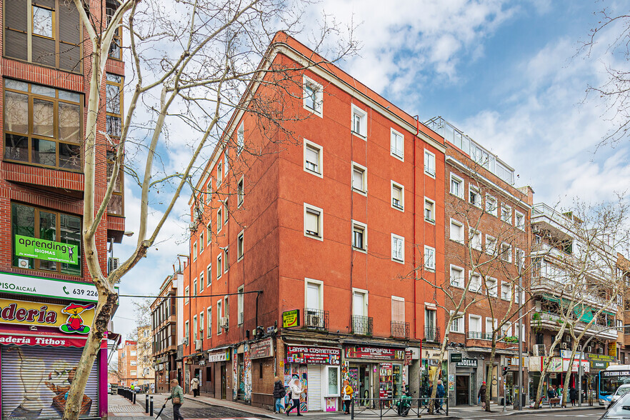 Calle Alcalá, 402, Madrid, Madrid for lease - Primary Photo - Image 1 of 2