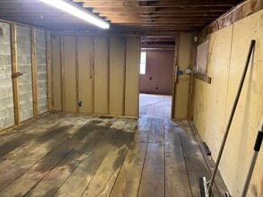 110 Mattakeesett St, Pembroke, MA à louer Photo intérieure- Image 2 de 4