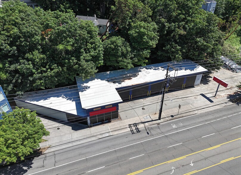 444 Elliott Ave W, Seattle, WA à vendre - Photo du bâtiment - Image 3 de 4