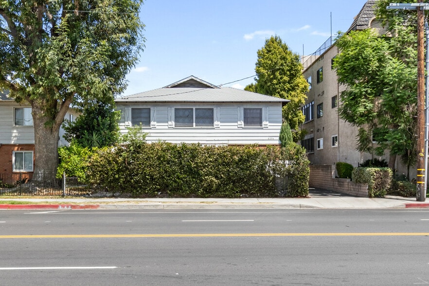6254 Whitsett Ave, North Hollywood, CA for sale - Building Photo - Image 2 of 14