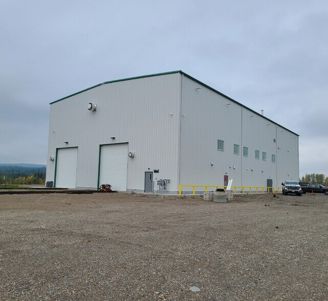 6565 Industrial Way, Prince George, BC à vendre - Photo du bâtiment - Image 3 de 5