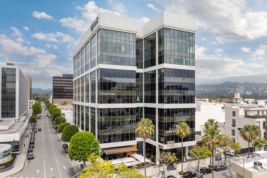 9595 Wilshire Blvd, Beverly Hills, CA à louer - Photo du bâtiment - Image 2 de 6