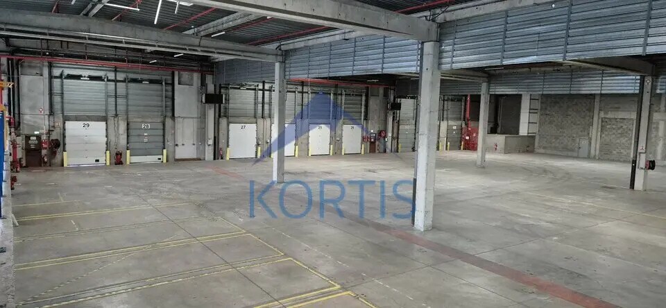 Industriel dans Vénissieux à louer - Photo du bâtiment - Image 3 de 7