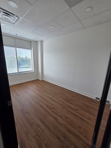 14631 Lee Hwy, Centreville, VA for lease - Building Photo - Image 3 of 6