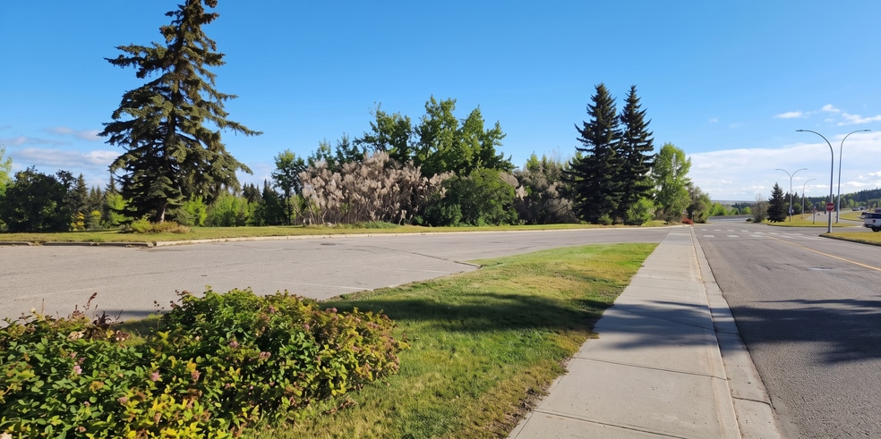 414 Carmichael Ln, Hinton, AB à vendre - Autre - Image 3 de 4