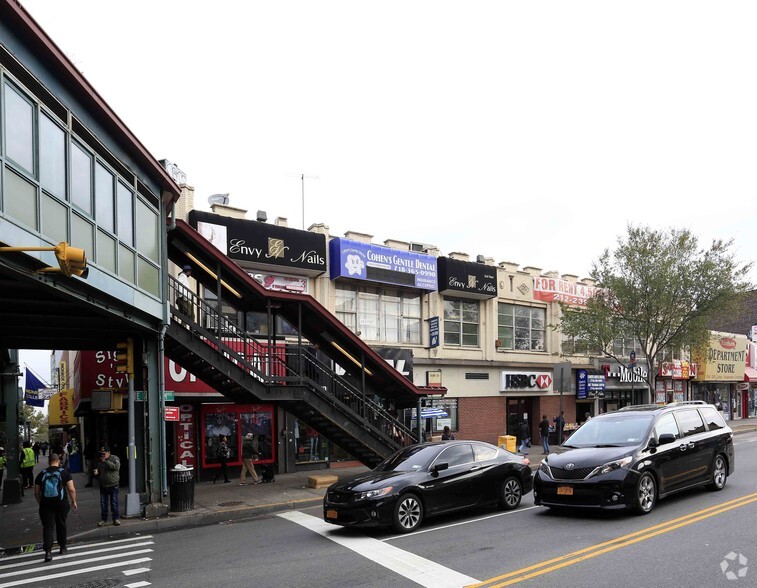1-17 E Fordham Rd, Bronx, NY à louer - Photo du bâtiment - Image 2 de 6