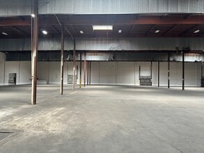 4270-4310 S Maywood Ave, Vernon, CA à louer Photo intérieure- Image 2 de 17