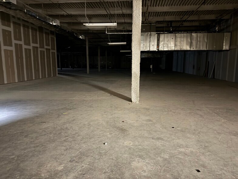 1305-1401 W Esplanade Ave, Kenner, LA à louer - Photo du bâtiment - Image 3 de 24