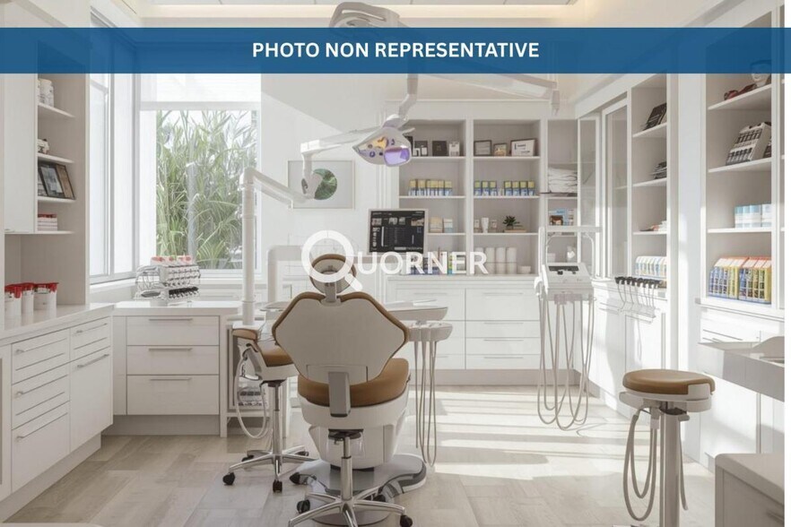 Retail in Vire Normandie for sale - Interior Photo - Image 2 of 4