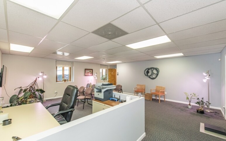 3125 Route 10 E, Denville, NJ à vendre - Photo intérieure - Image 2 de 2