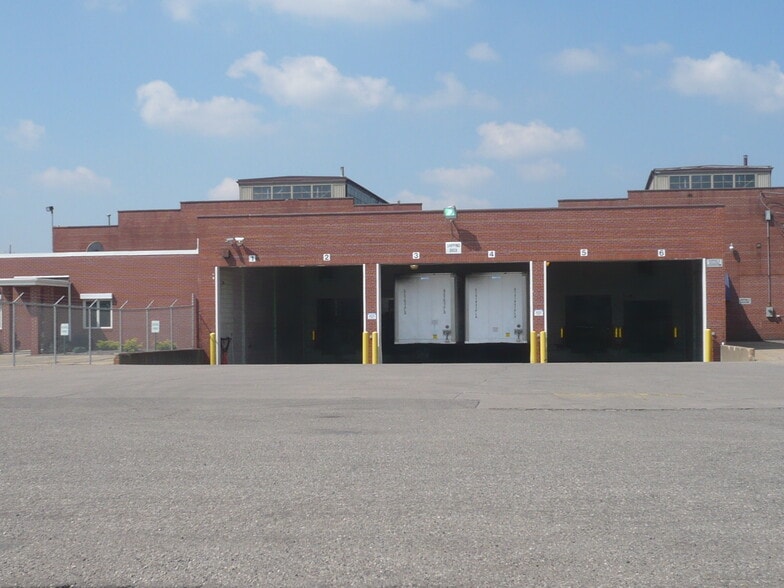 815 Oberlin Ave SW, Massillon, OH for lease - Building Photo - Image 2 of 2