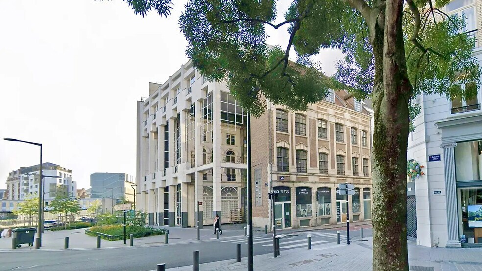 Bureau dans Lille à vendre - Photo du bâtiment - Image 2 de 8