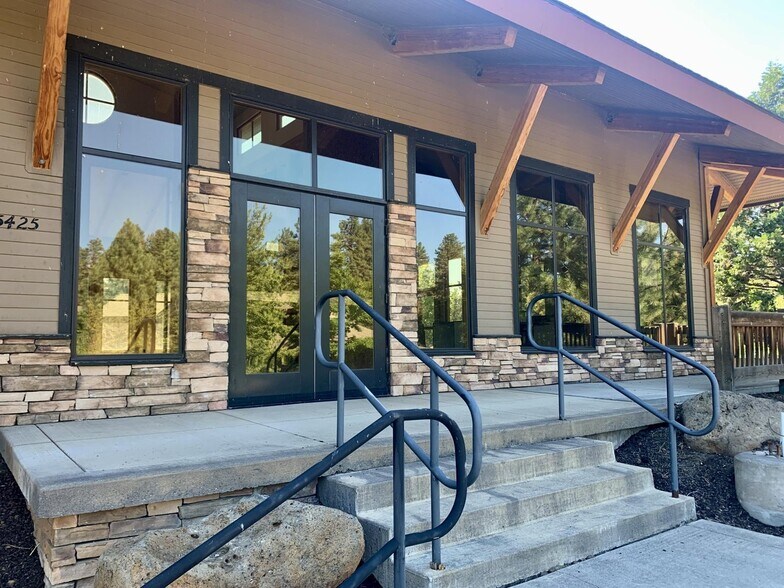 5416 Running Y Rd, Klamath Falls, OR for sale - Building Photo - Image 2 of 12