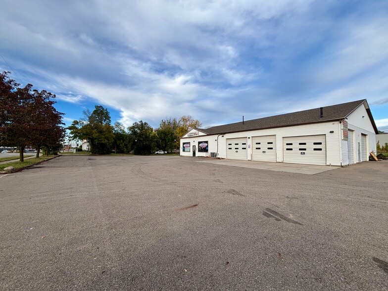 610 Park Pl, Lansing, MI for sale - Building Photo - Image 2 of 12