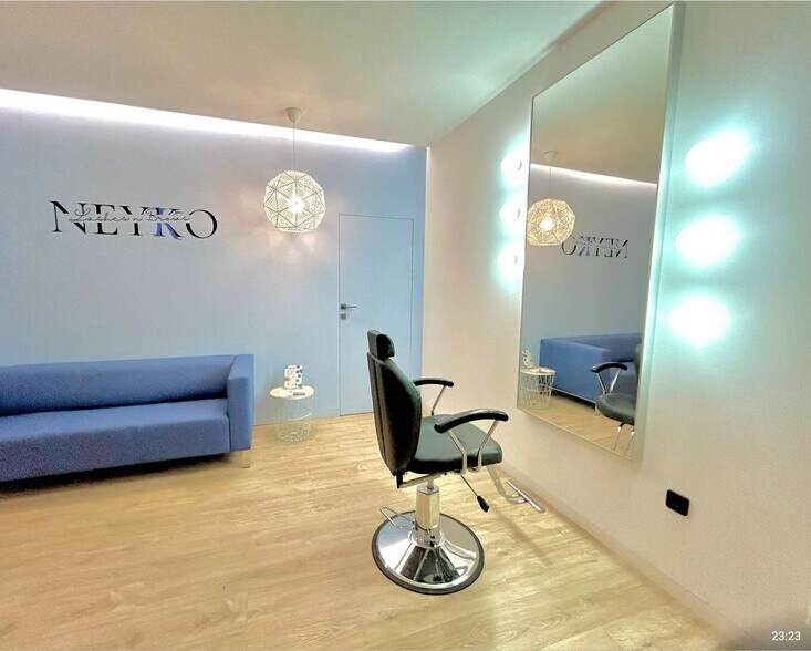 Retail in València for lease - Interior Photo - Image 2 of 16