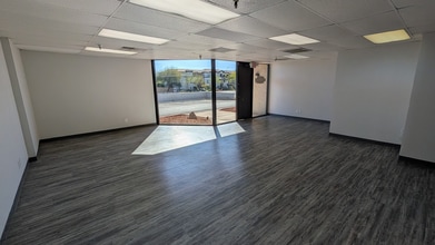 1520 W Mineral Rd, Tempe, AZ à louer Photo intérieure- Image 2 de 6