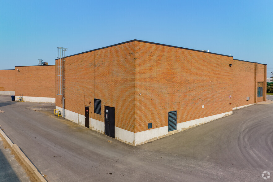 187 Deerhurst Dr, Brampton, ON for lease - Building Photo - Image 2 of 4