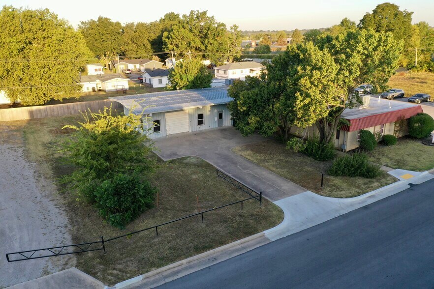 1413 N Muskogee Pl, Claremore, OK à vendre - Photo du bâtiment - Image 2 de 12